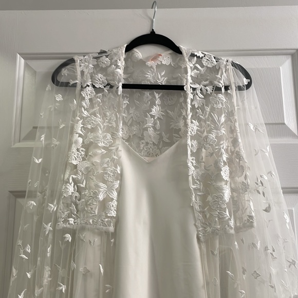 Bridal Lace Maxi Robe Including Slip - Picture 11 of 11